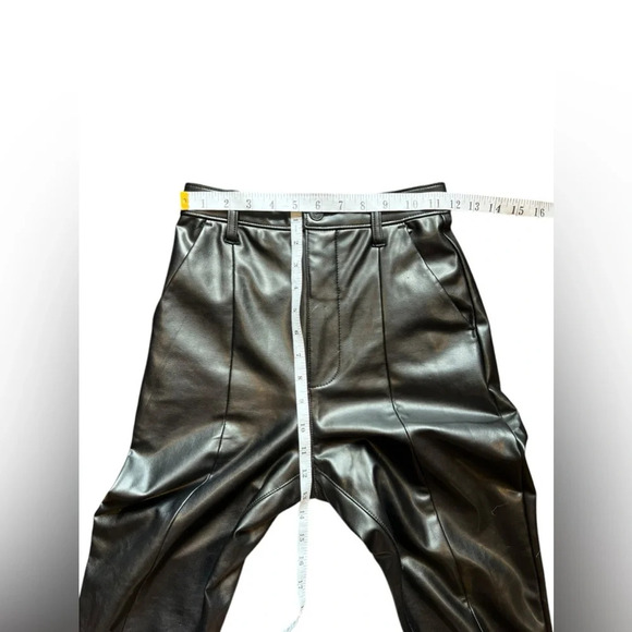 Abercrombie & Fitch Curve Love Skinny Ultra High Rise Faux Leather Pants 24/00 - Picture 15 of 16